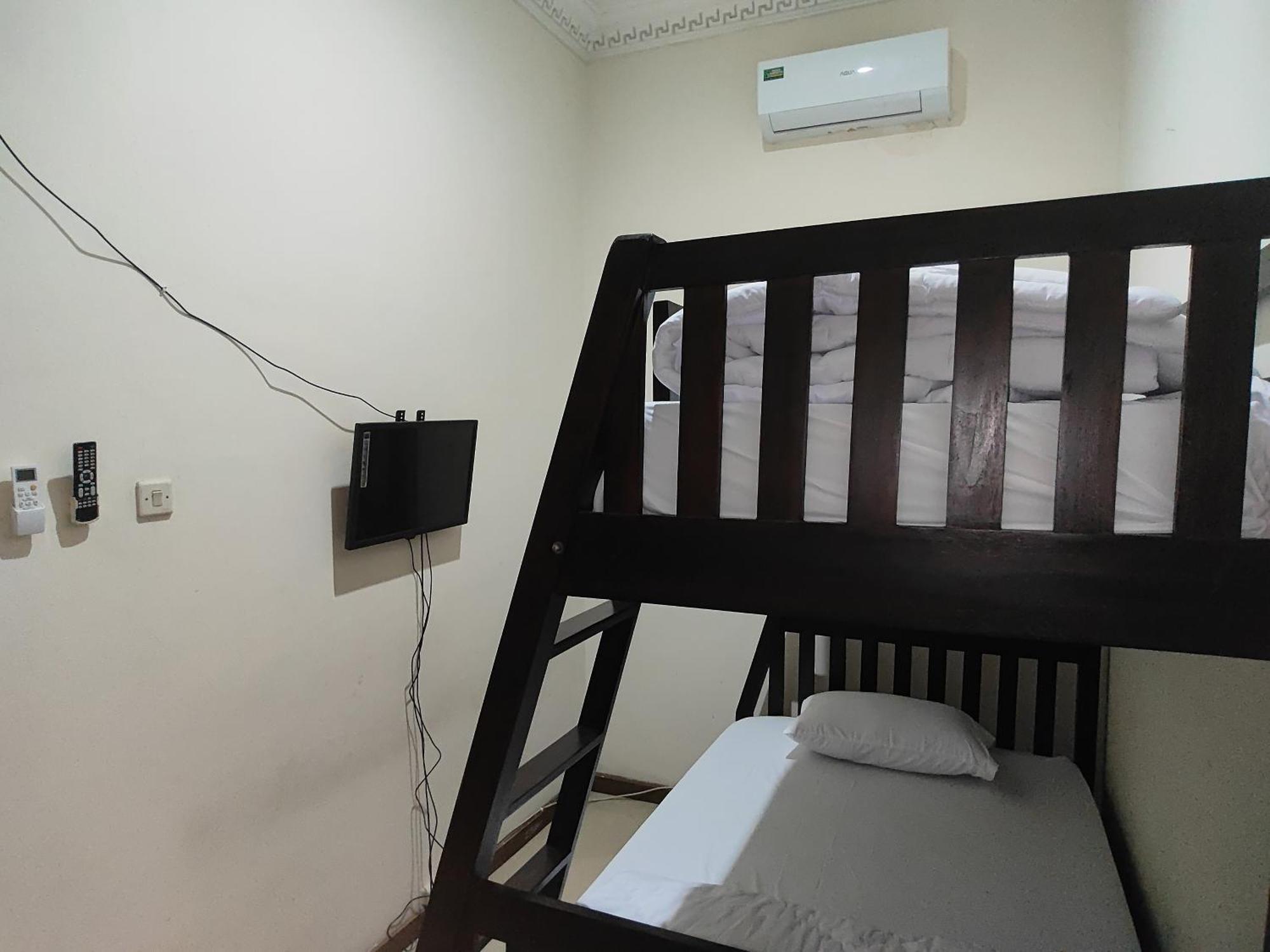Tirto 27 Homestay Yogyakarta Ngoại thất bức ảnh