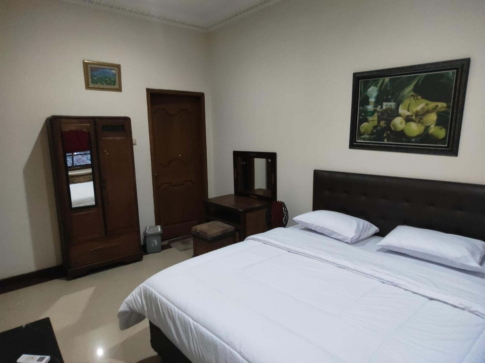 Tirto 27 Homestay Yogyakarta Ngoại thất bức ảnh