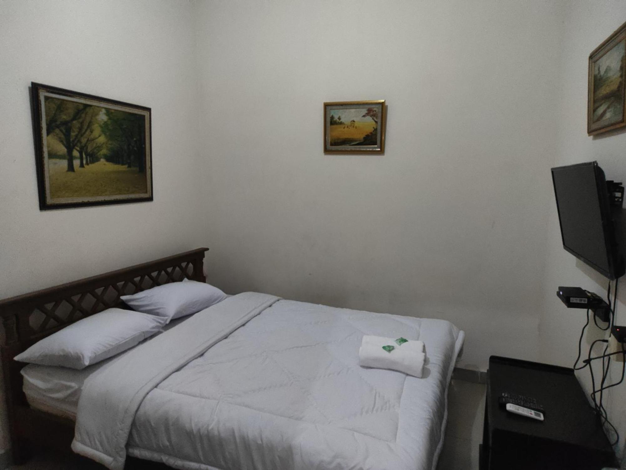 Tirto 27 Homestay Yogyakarta Ngoại thất bức ảnh
