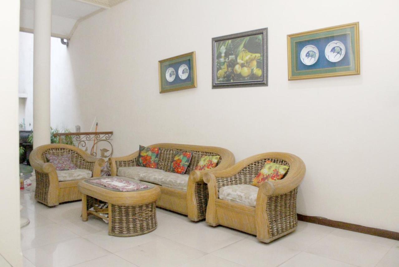Tirto 27 Homestay Yogyakarta Ngoại thất bức ảnh
